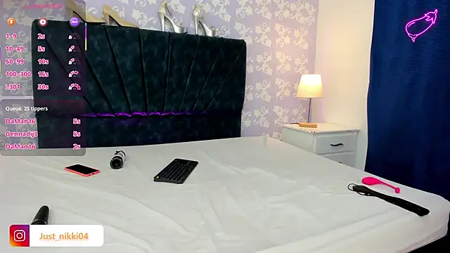 VioletRose as online show from March 19, 3:44 am