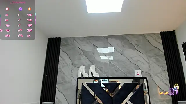 VioletRose as online show from April 23, 8:11 pm