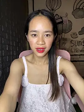 Snapshot of TiNa_04 chatting on September 17, 10:46 am TiNa 04 online show from September 17, 10:46 am