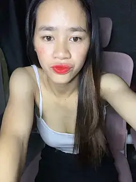 Snapshot of TiNa_04 chatting on September 13, 8:22 am TiNa 04 online show from September 13, 8:22 am