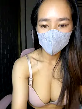 Snapshot of TiNa_04 chatting on September 24, 11:04 pm TiNa 04 online show from September 24, 11:04 pm