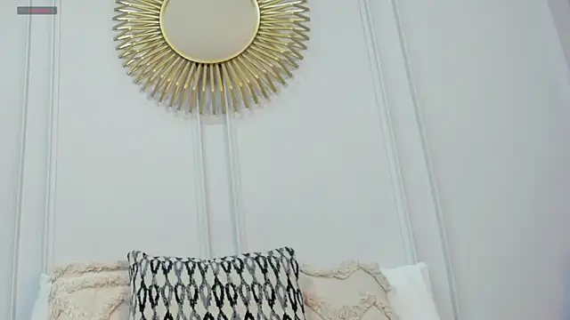 CharlotteBrownn  online show from June 9, 2:00 am