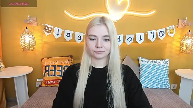 RuthBryant online show from September 26, 1:25 am