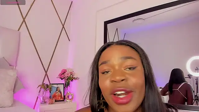 Venuswilds online show from November 24, 11:45 am