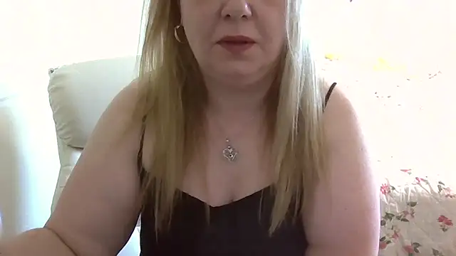 arianamodel4you online show from November 7, 12:00 pm