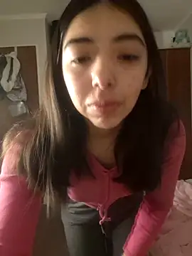 missapril0101 online show from May 13, 7:19 pm