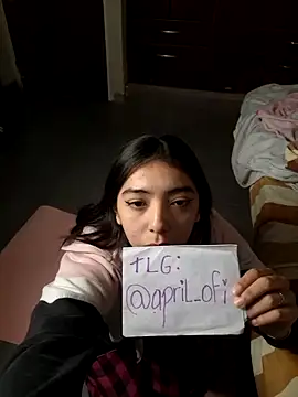 missapril0101 online show from May 18, 4:07 am