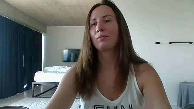 ALICAINWONDERLAND online show from September 14, 9:51 am