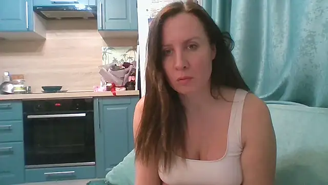 ALICAINWONDERLAND online show from April 14, 8:09 pm