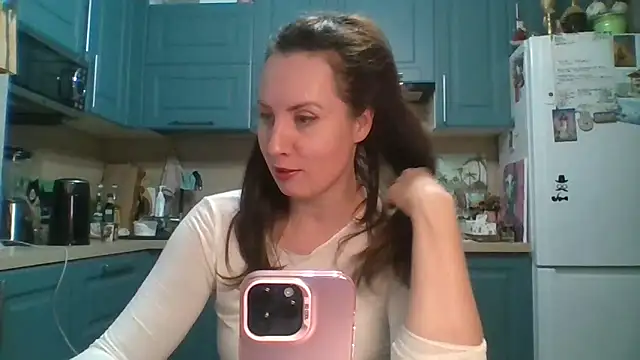 ALICAINWONDERLAND online show from April 25, 6:16 pm