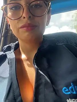 larsonbeverly online show from May 27, 6:16 pm