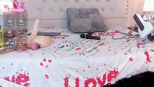 cristhi esterling online show from November 6, 12:33 pm