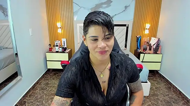 Snapshot of KAROLLJONES1 chatting on October 10, 10:58 pm KAROLLJONES1 online show from October 10, 10:58 pm