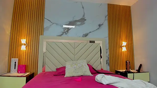 KAROLLJONES1 online show from February 28, 8:30 pm