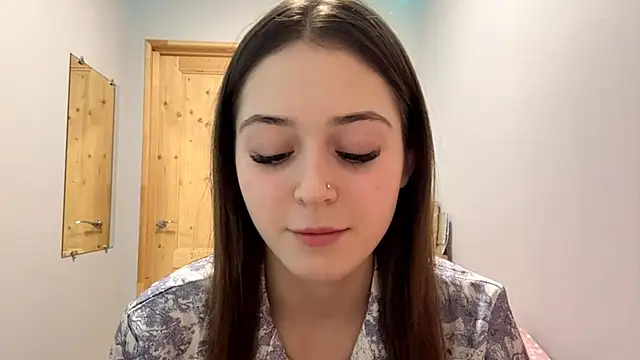 Adel strongwoman online show from January 8, 7:18 pm