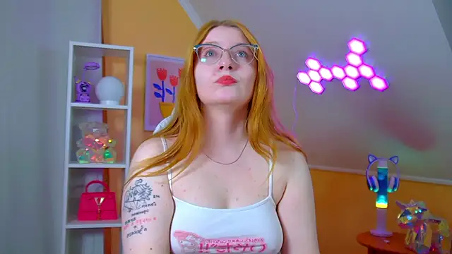 AliceAllisons online show from April 24, 6:44 pm