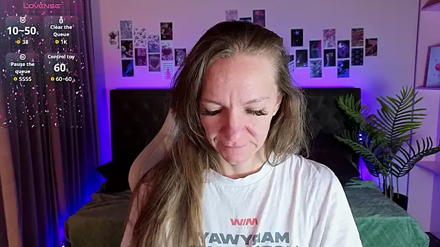 Jesica mooon online show from March 12, 1:30 am