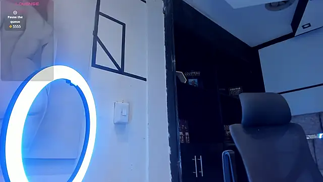 SamaraAnders  online show from April 22, 4:53 am