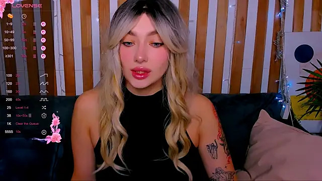 Emily Tylerr online show from March 11, 12:59 am