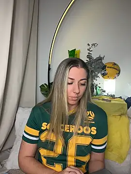 louiseberkeley online show from June 16, 10:38 am