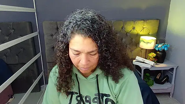 Snapshot of NinaBlazee chatting on September 15, 11:40 am NinaBlazee online show from September 15, 11:40 am