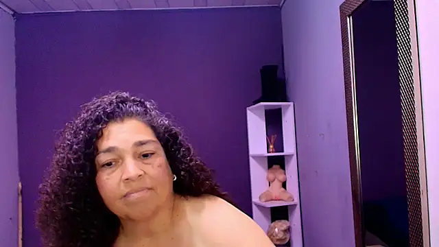 Snapshot of NinaBlazee chatting on October 6, 6:12 pm NinaBlazee online show from October 6, 6:12 pm