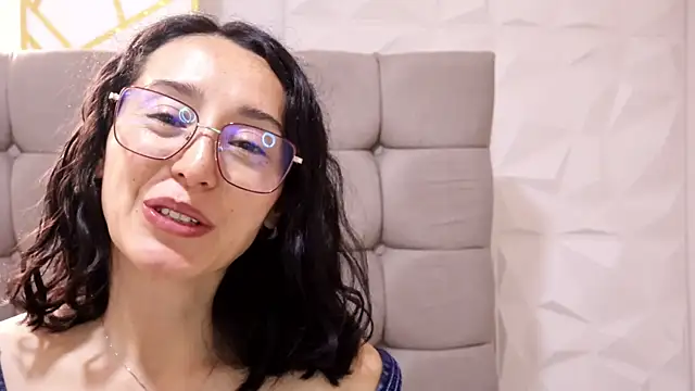 Ginevra esposito online show from April 24, 12:52 pm