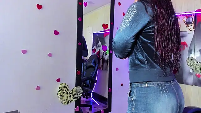 Raven Rouge  online show from June 9, 12:37 pm