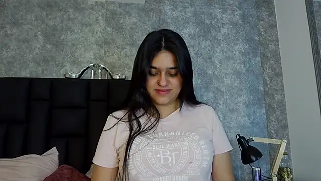 crystaldarliing online show from April 26, 8:50 pm