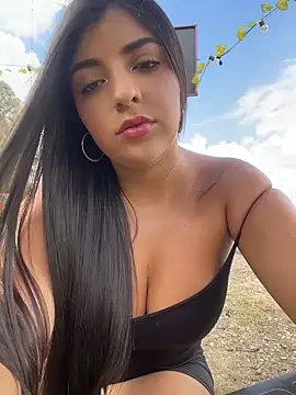 Isaa-Sweet online show from April 27, 2:58 pm