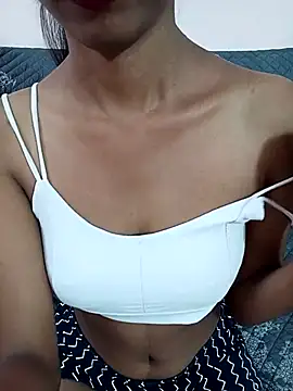 Small Titss online show from October 13, 5:10 am