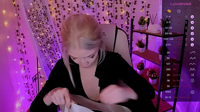 AnyaTaylor  online show from April 24, 2:14 am