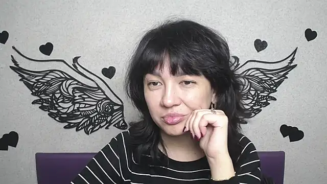 Snapshot of SelenaFly chatting on October 8, 7:35 am SelenaFly online show from October 8, 7:35 am