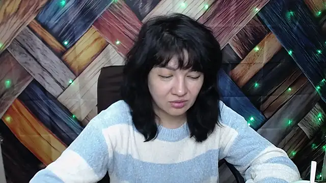 Snapshot of SelenaFly chatting on October 10, 7:46 am SelenaFly online show from October 10, 7:46 am