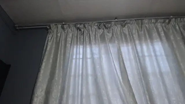 SEXYHUGEASS21 online show from April 9, 4:59 am