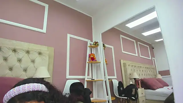 merlyaluna online show from September 24, 8:08 pm