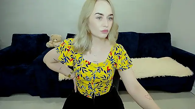 LiluMoon   online show from May 18, 11:27 am