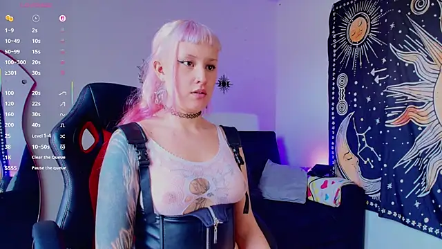 Mollycb online show from July 21, 3:24 pm