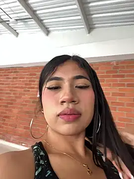 Snapshot of LiaSaenz27 chatting on October 8, 3:27 pm LiaSaenz27 online show from October 8, 3:27 pm