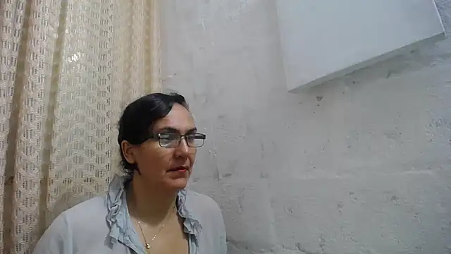 gabbyparker  online show from December 16, 9:59 am