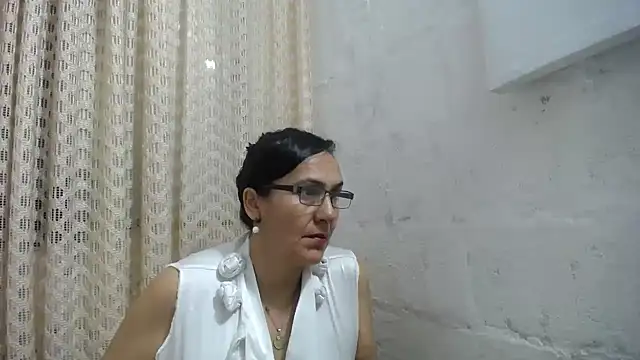 gabbyparker  online show from December 15, 9:58 am