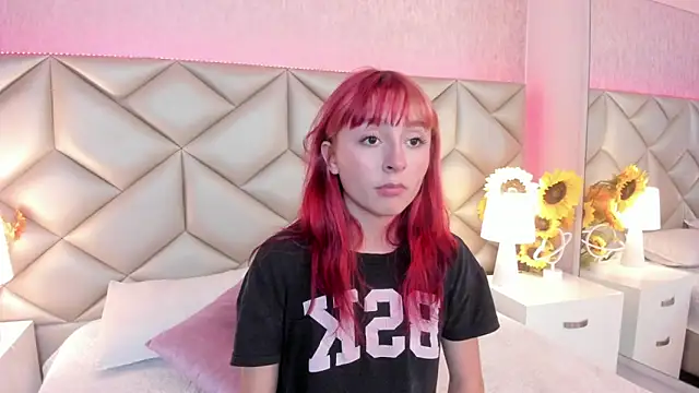 Snapshot of dafnne_hall chatting on October 7, 4:28 am dafnne hall online show from October 7, 4:28 am