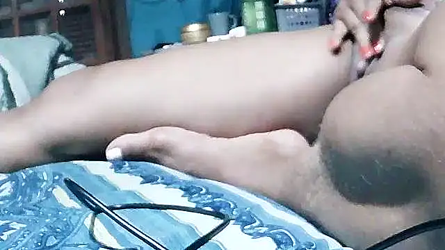 ju muniz01 online show from December 2, 9:50 pm