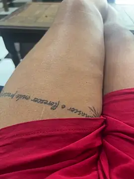 ju muniz01 online show from April 25, 4:37 pm