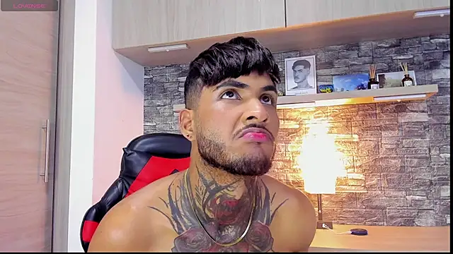 Theimperialboys  online show from October 1, 1:21 am