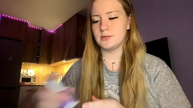 PandaFluff online show from April 23, 7:27 pm