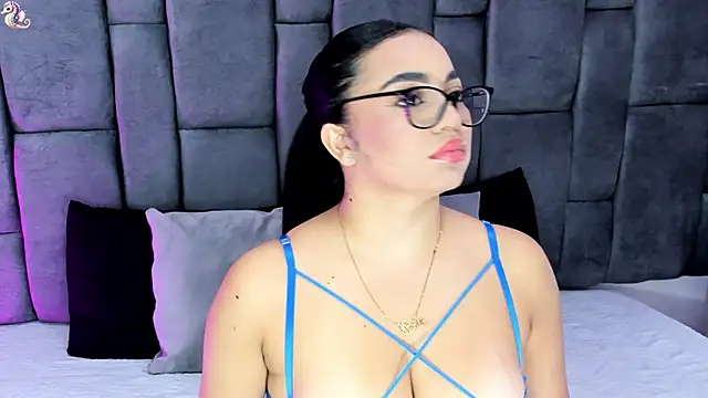 Snapshot of CharlotteeBrownn chatting on September 19, 11:37 pm CharlotteeBrownn online show from September 19, 11:37 pm