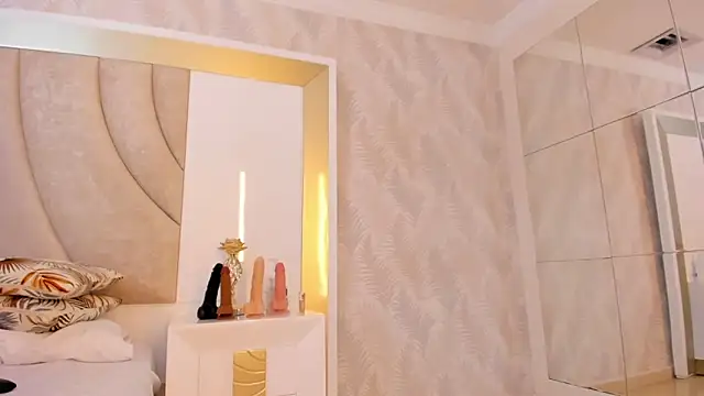 BarbaraCortez online show from April 26, 2:15 pm