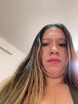 emma hot2006 online show from October 18, 5:26 pm