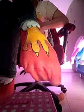 miss carmila1 online show from April 25, 12:35 am